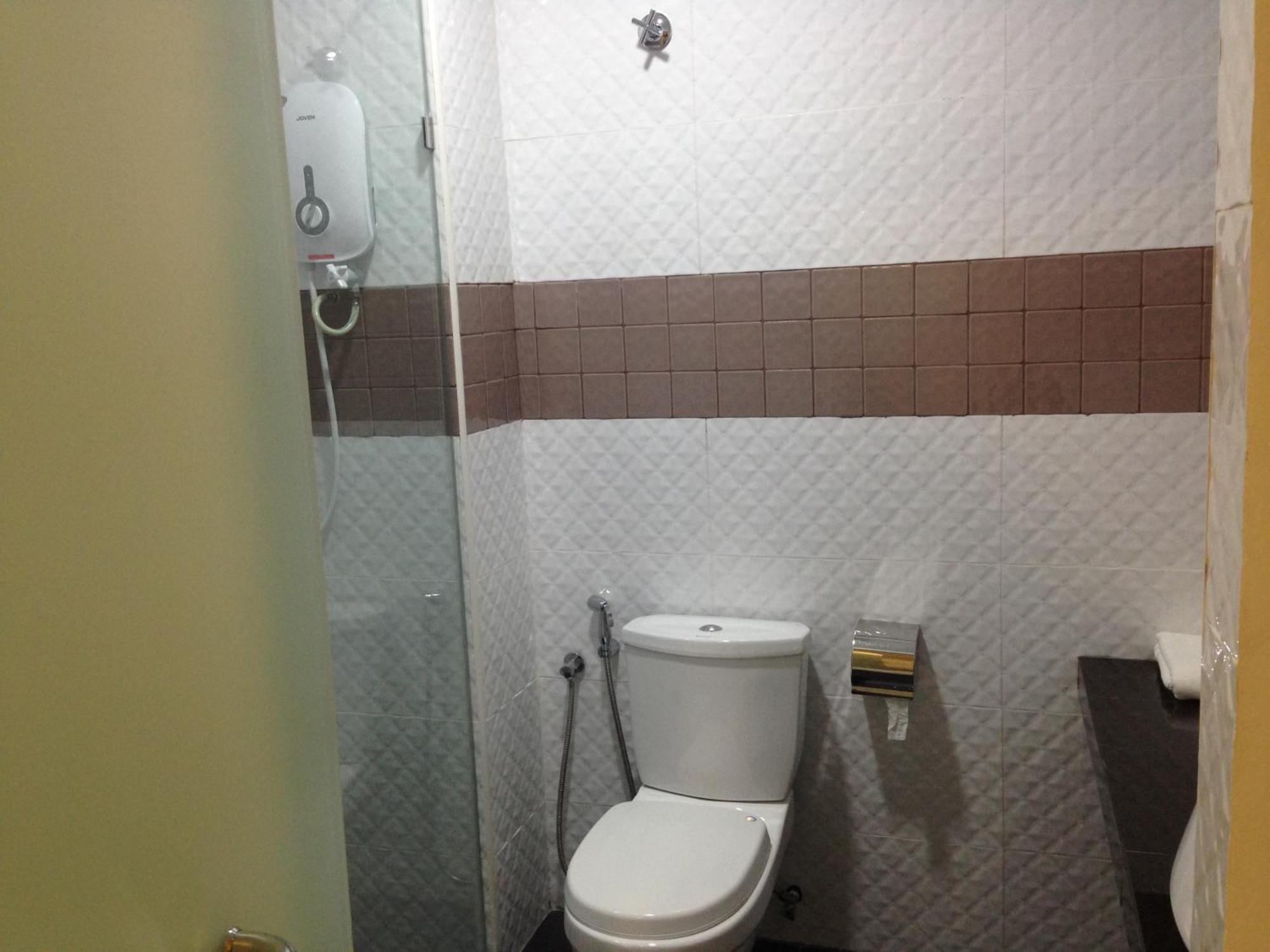 Crystal Garden Hotel - Seri Kembangan Habitación foto
