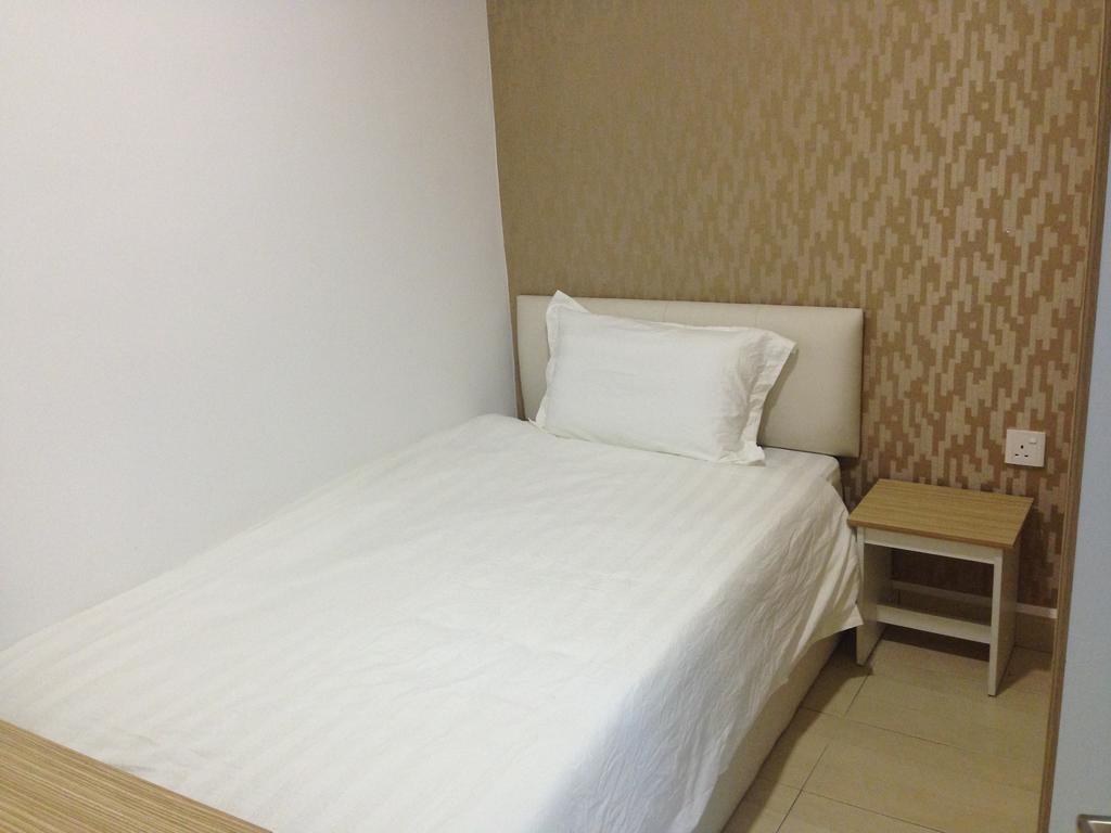 Crystal Garden Hotel - Seri Kembangan Habitación foto